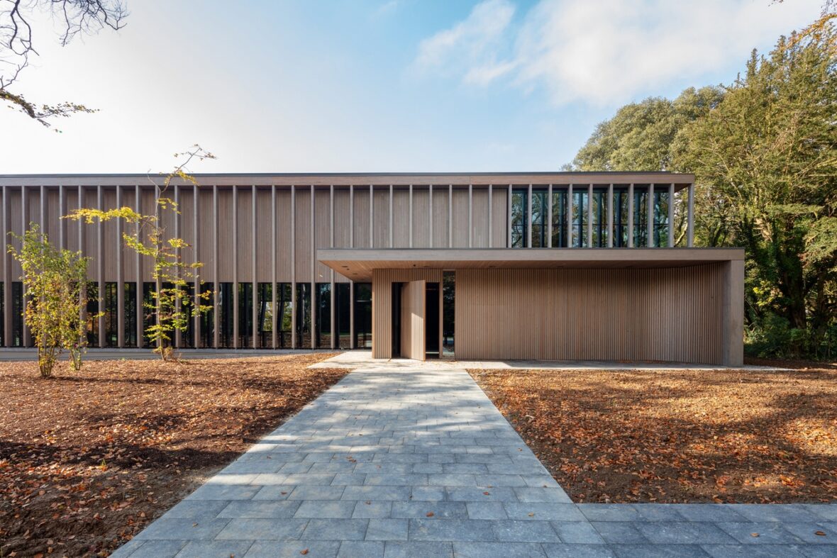 Harmonizing with Nature: The Padel Club by Healy Partners Architects ...